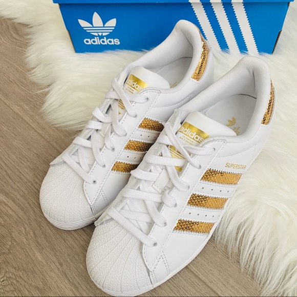 NWT Adidas Superstar Women’s Shoes NWT Adidas Superstar Women’s Shoes